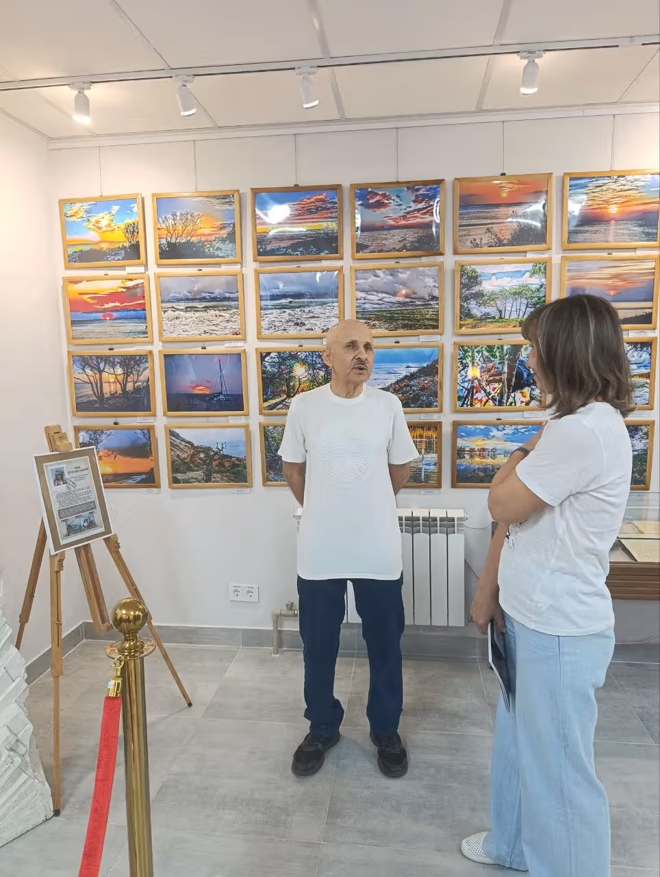 "Закарбовані миті": відкрилася фотовиставка мандрівника Сергія Попова
