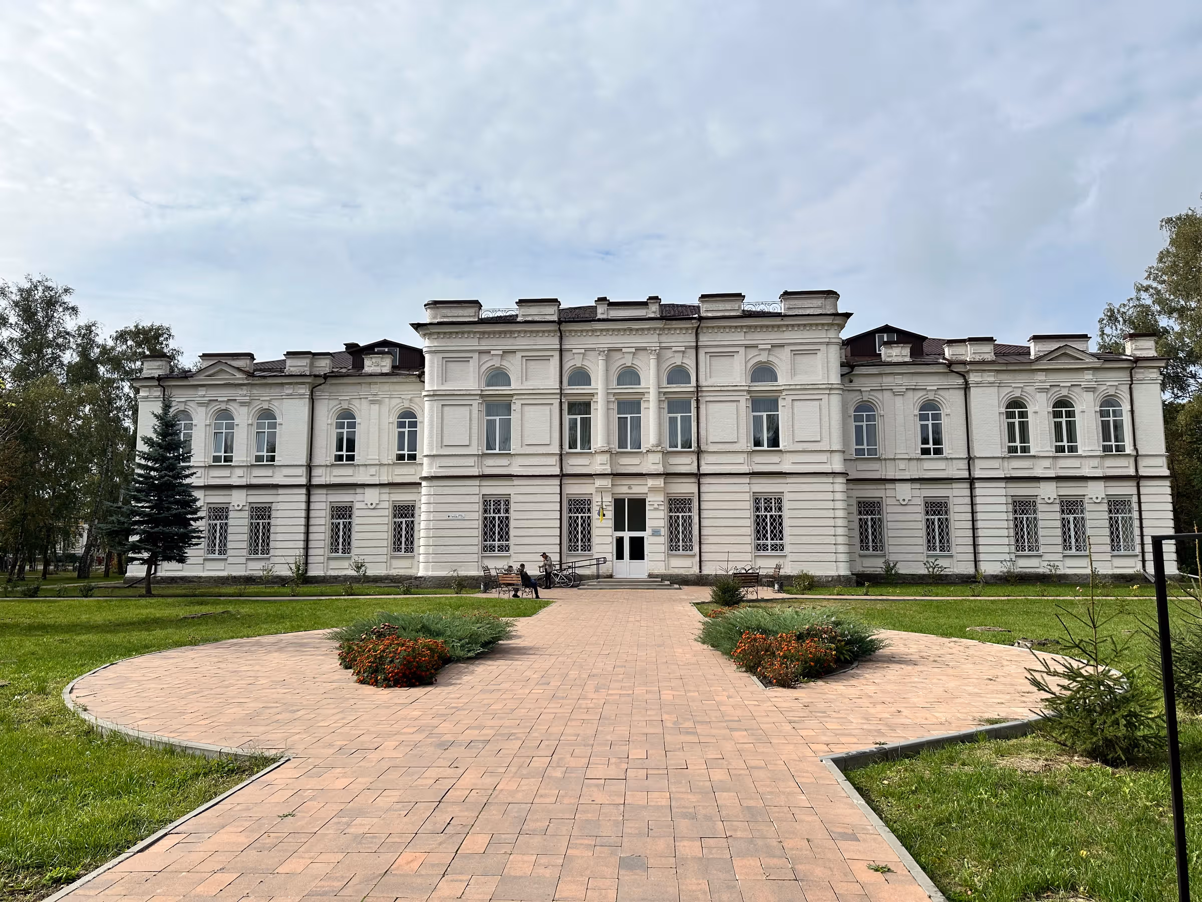 Нові маршрути, туристичні локації та професійне спілкування: музейники відвідали Дібрівку